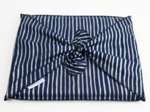 Fupochiki XL (29  x 34 cm) rayé argent marine