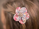 Petite Barrette Pétales de Fleur porcelaine rosée