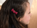 Petite barrette mini bonbon gaze pois or grenat