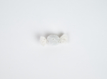 Petite barrette mini bonbon broderie anglaise étoiles blanches