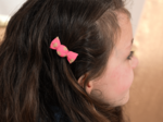 Petite barrette mini bonbon feuillage or rose