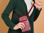 Pochette téléphone matelassée badiane framboise