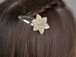 Barrette clic-clac fleur étoile  lin pailleté