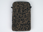 Pochette téléphone matelassée Léopard Moka
