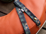 Porte-clés collier tartan fleuri