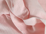 Tissu coton au mètre gaze rose pale