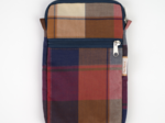 Pochette téléphone matelassée tartan lurex rubis
