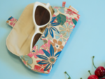 Etui à lunettes cerise en fleur