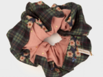 Grand chouchou bicolore tartan fleuri - gaze rose thé