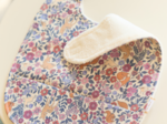 Bavoir tissu plastifié comptine enchantée rose