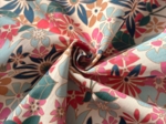 Coupon tissu 50 cm cerise en fleur