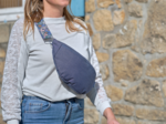 Petit sac banane jean enduit intérieur