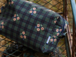Trousse de toilette rectangle tartan fleuri