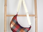 Sac demi lune petit  tartan lurex rubis