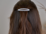 Barrette ovale moyenne blanc nacré