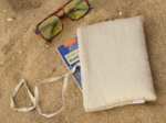 Petite pochette à livre ou liseuse lin doré